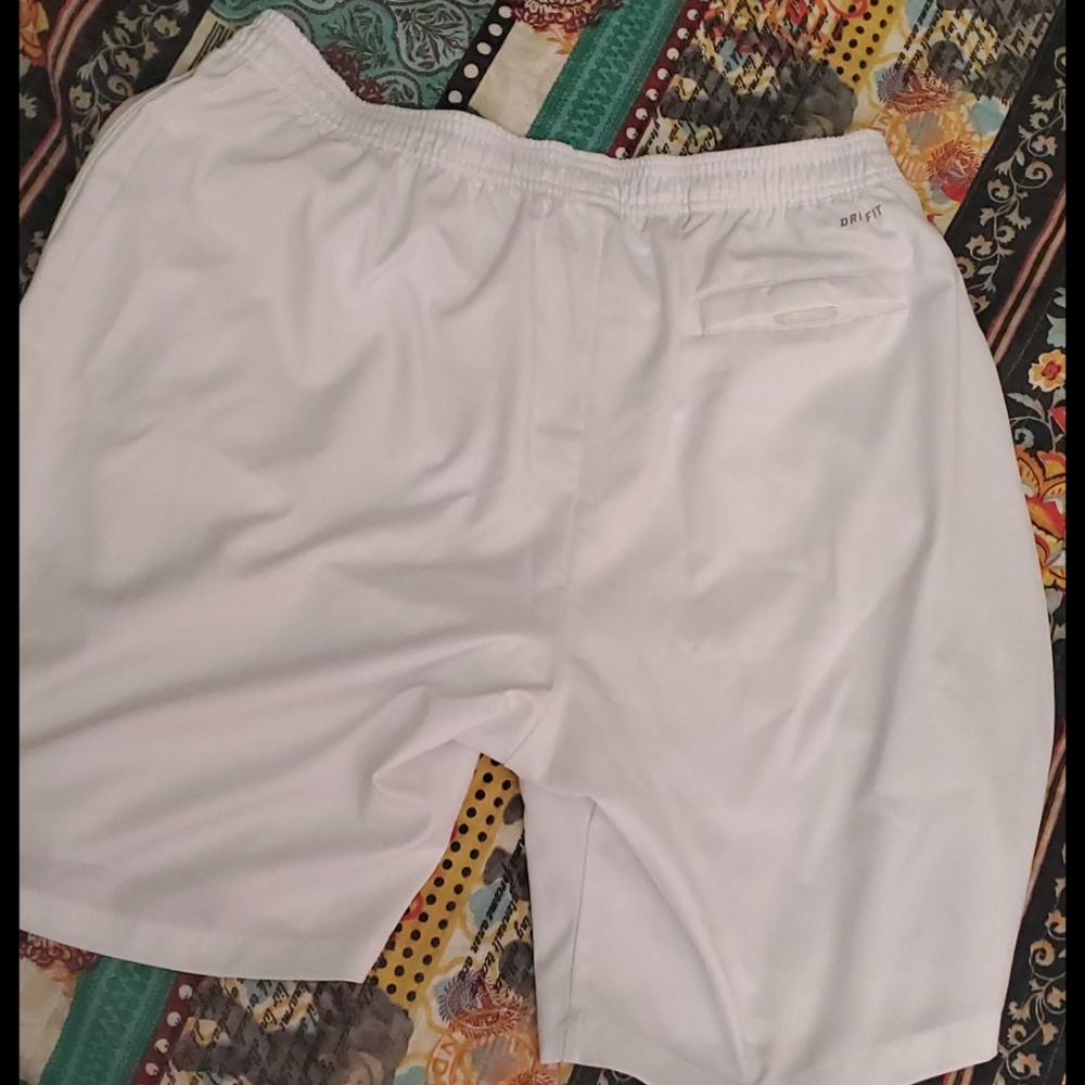 Nike shorts - Picture 2 of 4
